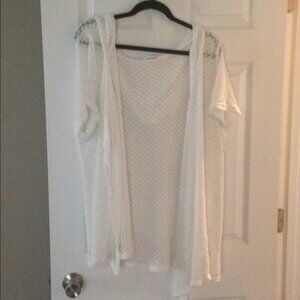 Short sleeve sweater